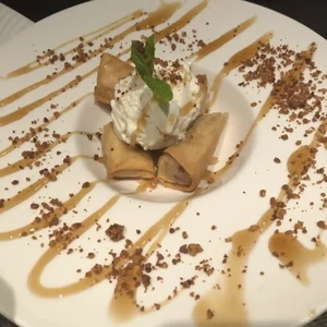 Fried Banana w/ Ice Cream